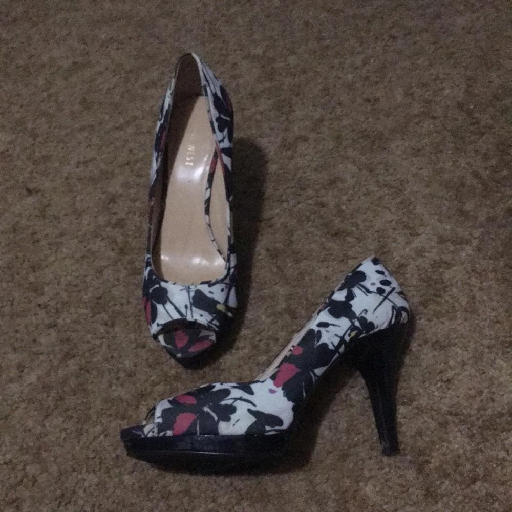 High heels 👠